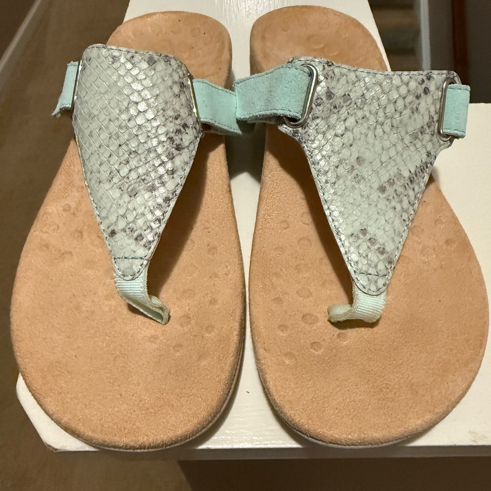 Vionic Light Blue and Beige Sandals